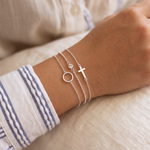 Minimal Circle Bracelet