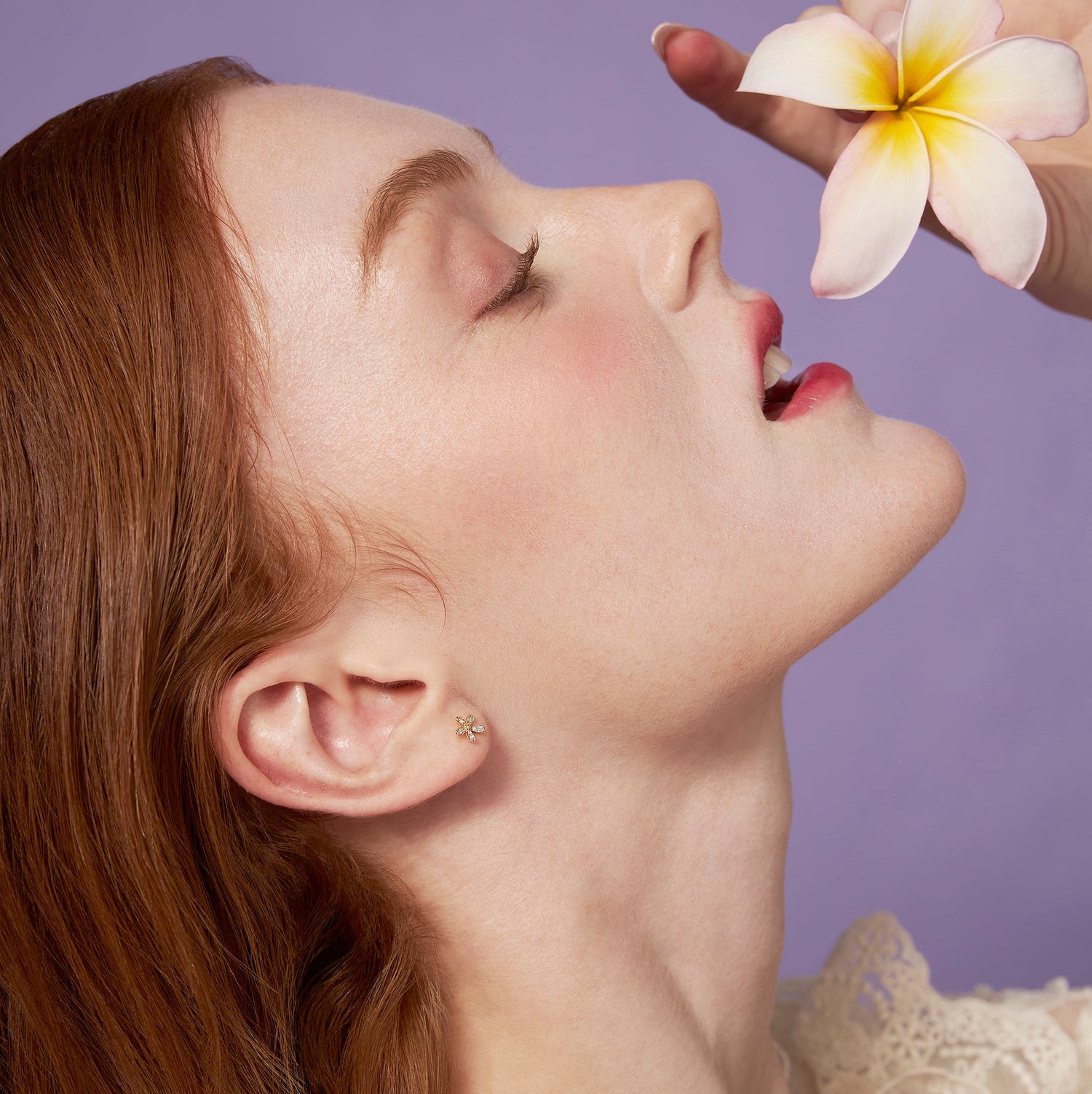 Color:Yellow Gold
Option:Single
Option:Pair