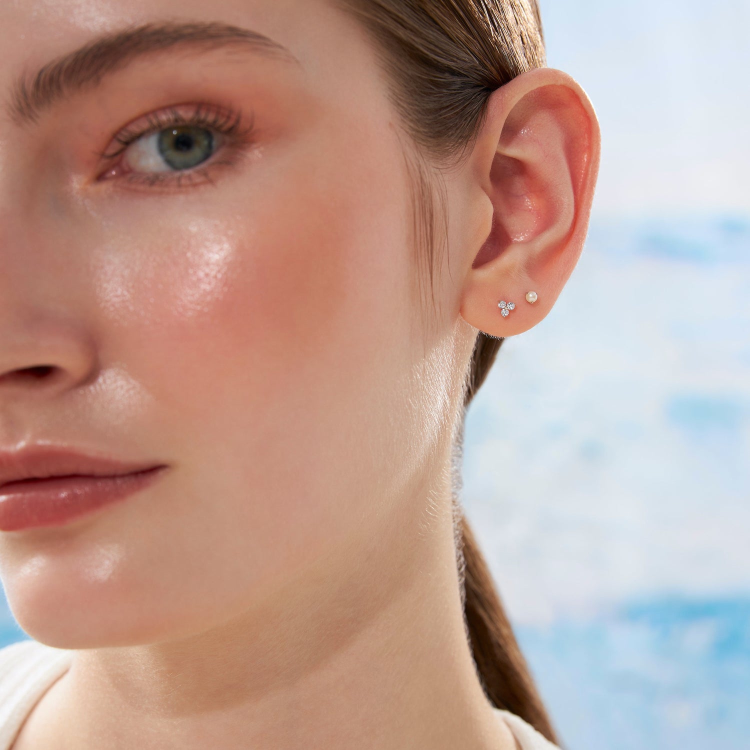 14K Solid Gold Trinity Jewel Threaded Labret Earring