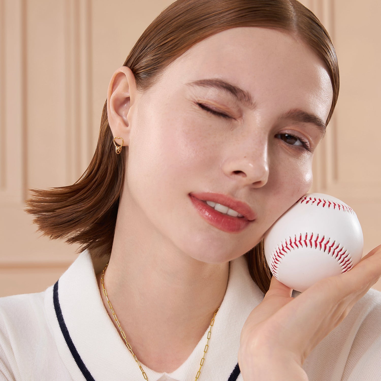 Color:Gold
Color:Silver