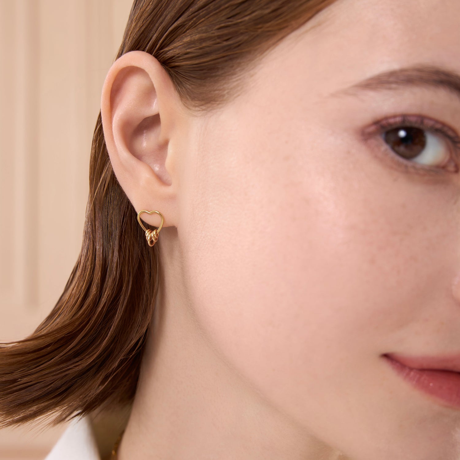 Color:Gold
Color:Silver