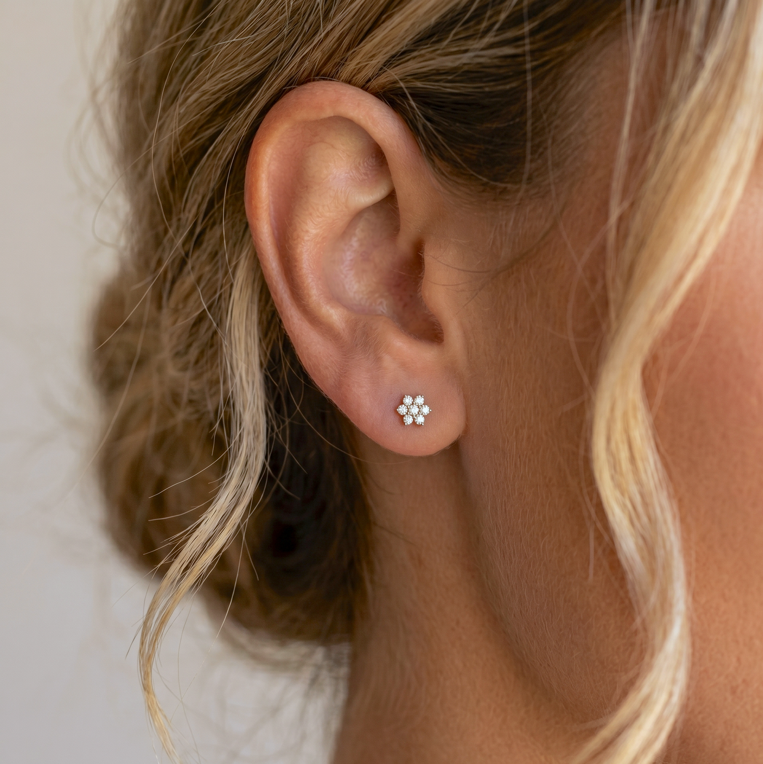 Color:White Gold