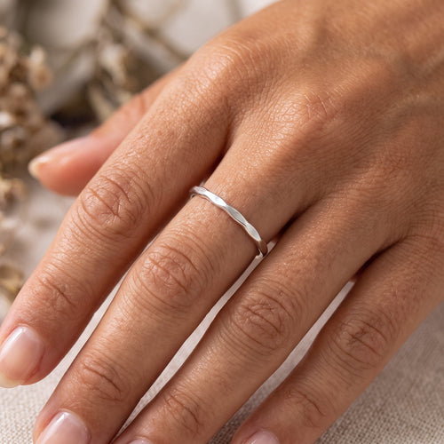 Hammered Band Ring Silver