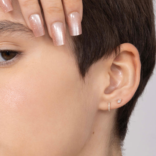 Color:Yellow Gold
Option:Single
Option:Pair