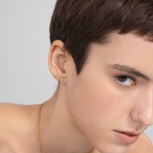 Color:Yellow Gold
Option:Single
Option:Pair