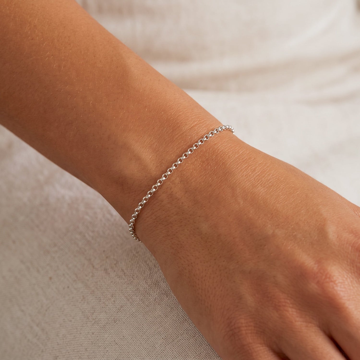 Color:Silver
