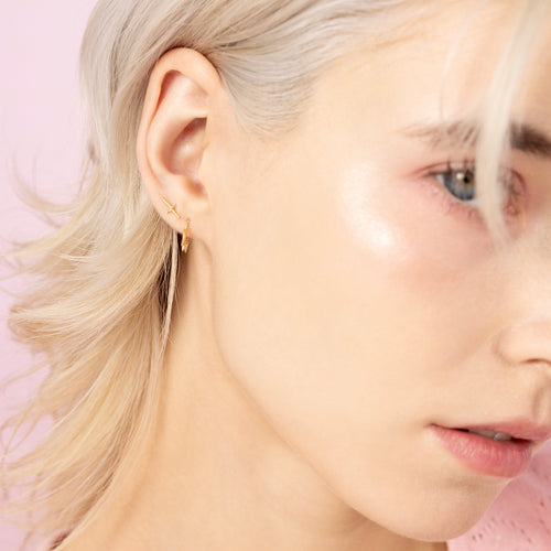 Color:Yellow Gold
Option:Single
Option:Pair