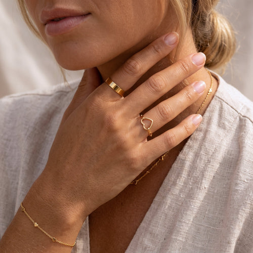 Fall In Love Chain Gold Ring