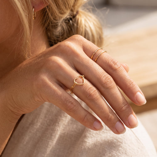 Fall In Love Chain Gold Ring